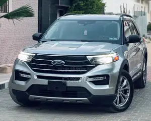 Photo - Ford Explorer 2020 Gris