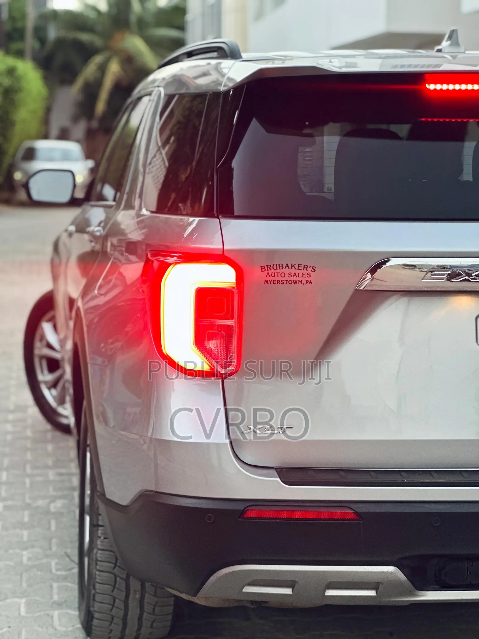 Ford Explorer 2020 Gris