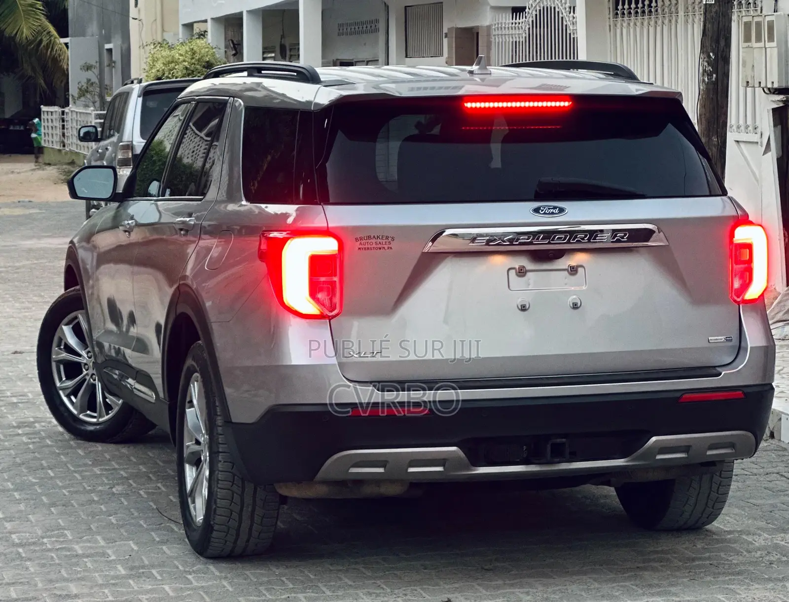 Ford Explorer 2020 Gris