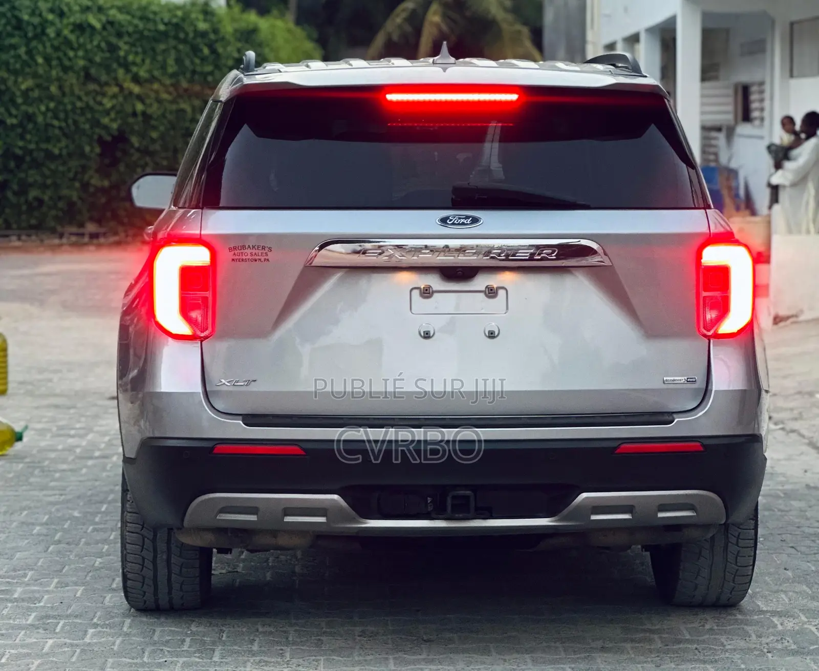 Ford Explorer 2020 Gris