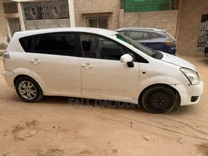 Toyota Verso 2010 Blanc