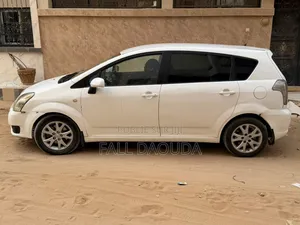 Toyota Verso 2010 Blanc