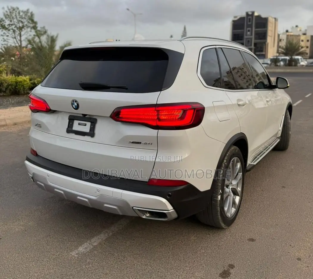 BMW X5 xDrive40i AWD 2020 Black