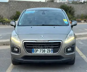 Photo - Peugeot 3008 2017 Gris