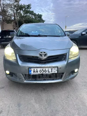 Toyota Verso 2012 Gris