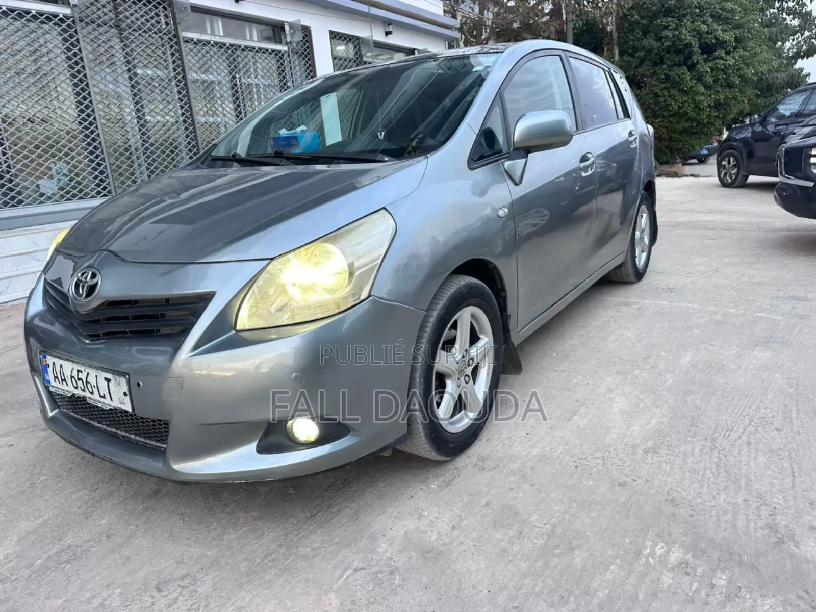 Toyota Verso 2012 Gris