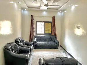 Furnished 3chbre Appartement dans Le Confort A Thies à Louer