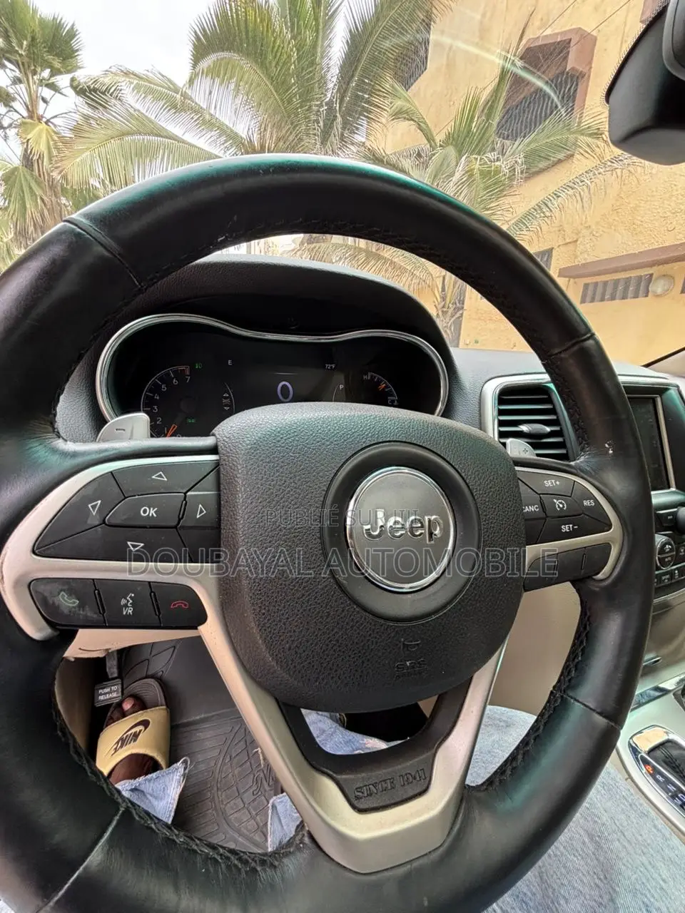 Jeep Grand Cherokee Laredo 4dr 4x4 2017 Black