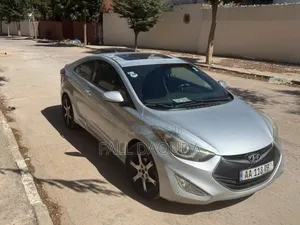 Photo - Hyundai Elantra 2016 Gris