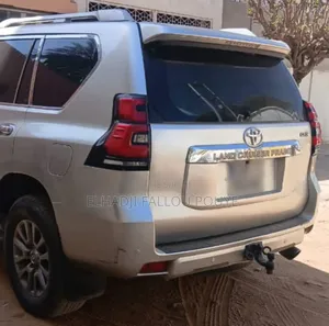 Toyota Land Cruiser Prado 2018 Gris