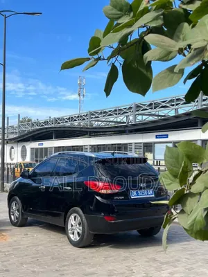 Hyundai Tucson 2012 Black