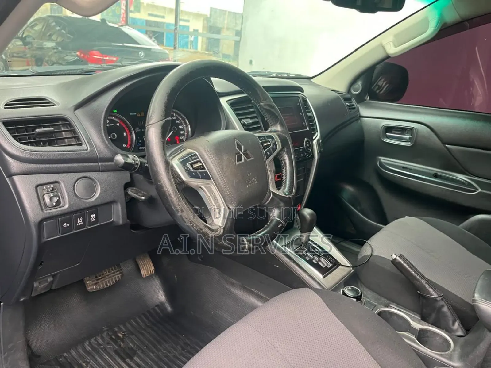 Mitsubishi L200 2021 Blue