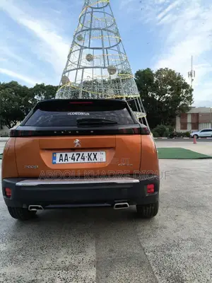 Peugeot 2008 1.2 PureTech (100 Hp) 2020 Orange