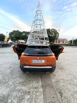 Peugeot 2008 1.2 PureTech (100 Hp) 2020 Orange