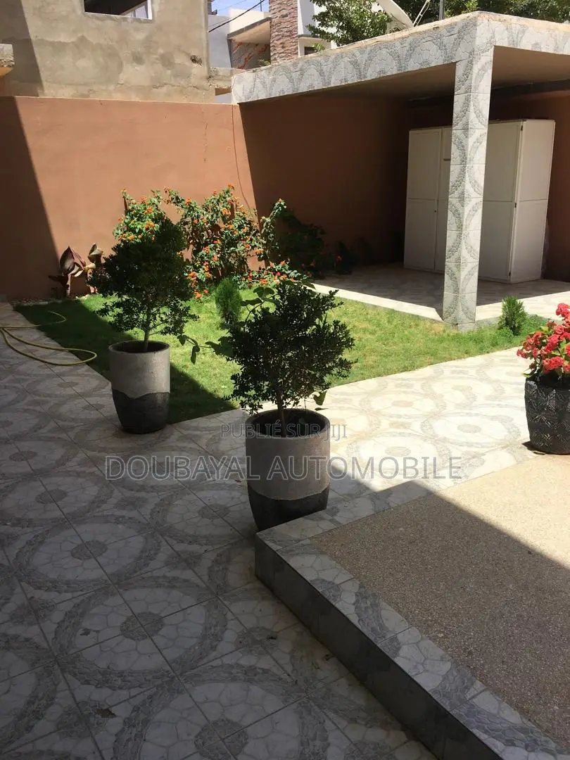 Furnished 2chbre Villa dans Mbour Sally, Thiès Nord à Vendre