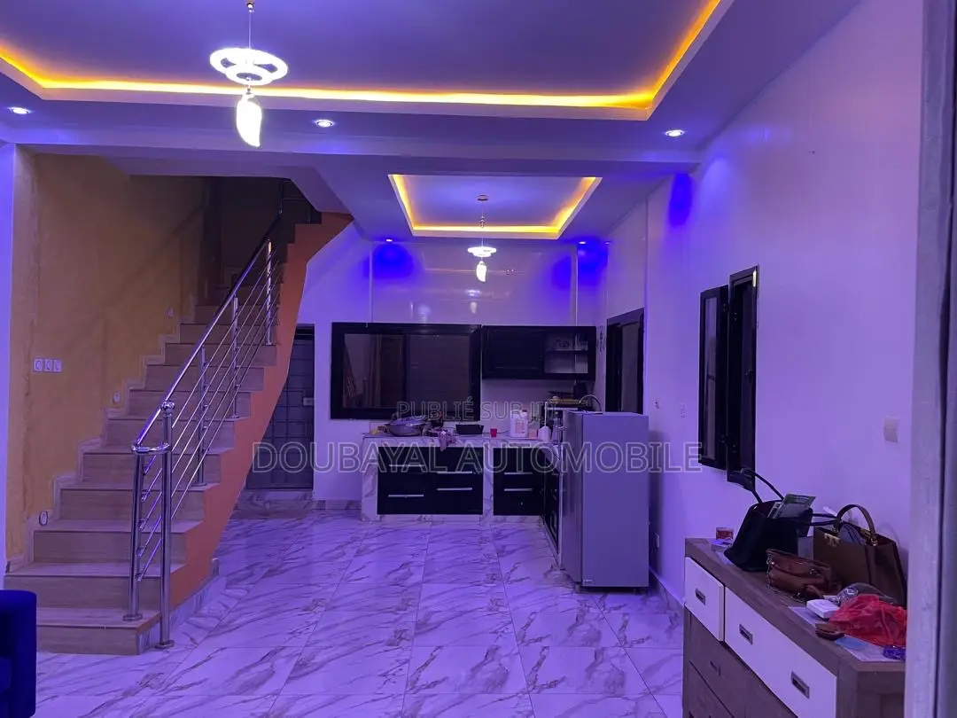 Furnished 2chbre Villa dans Mbour Sally, Thiès Nord à Vendre