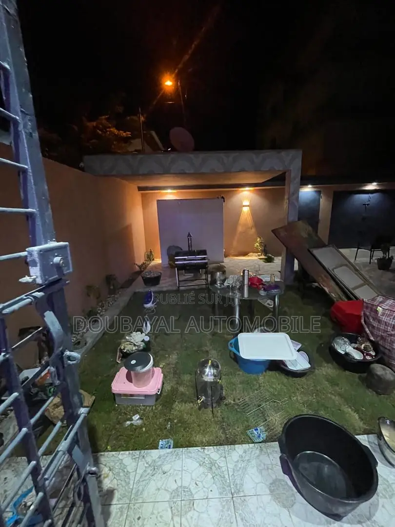 Furnished 2chbre Villa dans Mbour Sally, Thiès Nord à Vendre