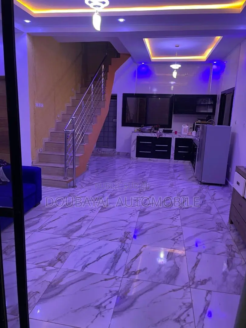 Furnished 2chbre Villa dans Mbour Sally, Thiès Nord à Vendre