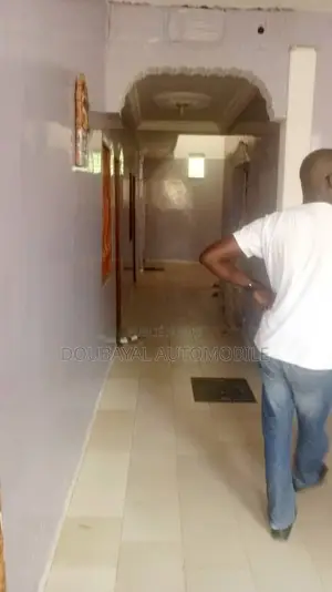 3chbre Villa dans Mbour Sally, Thiès Sud à Vendre