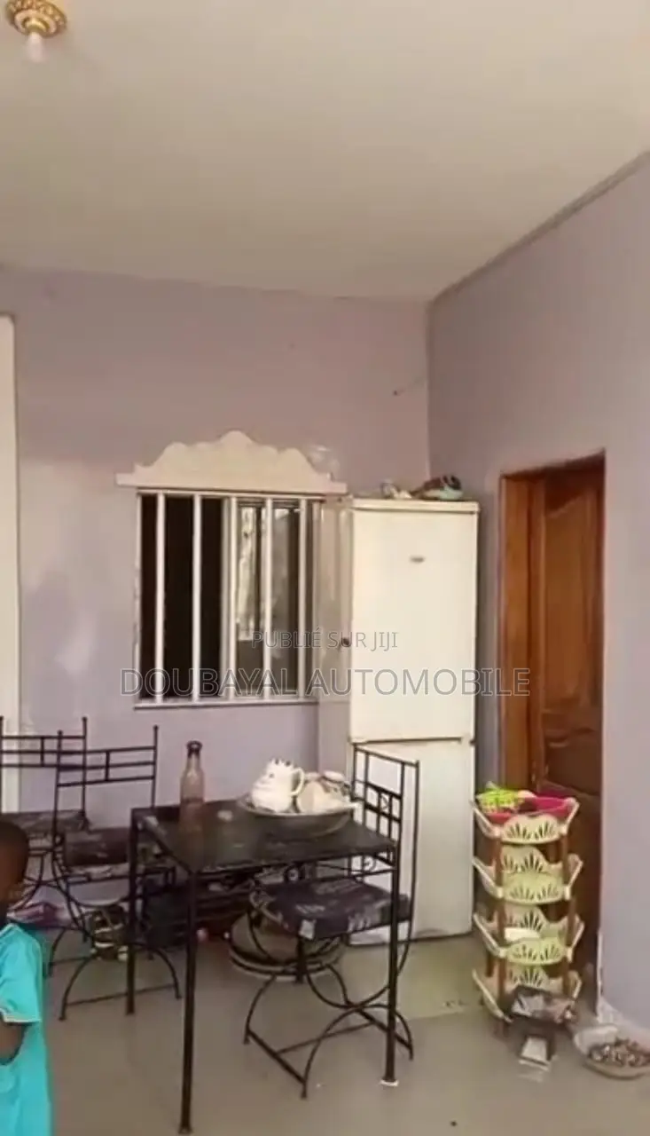 3chbre Villa dans Mbour Sally, Thiès Sud à Vendre