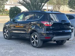 Photo - Ford Escape SE 4x4 2017 Blanc