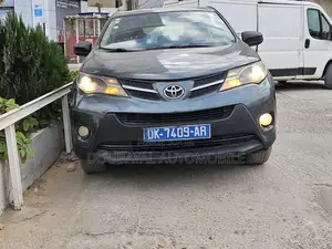 Photo - Toyota RAV4 LE 4dr SUV AWD (2.5L 4cyl 6A) 2014 Gris