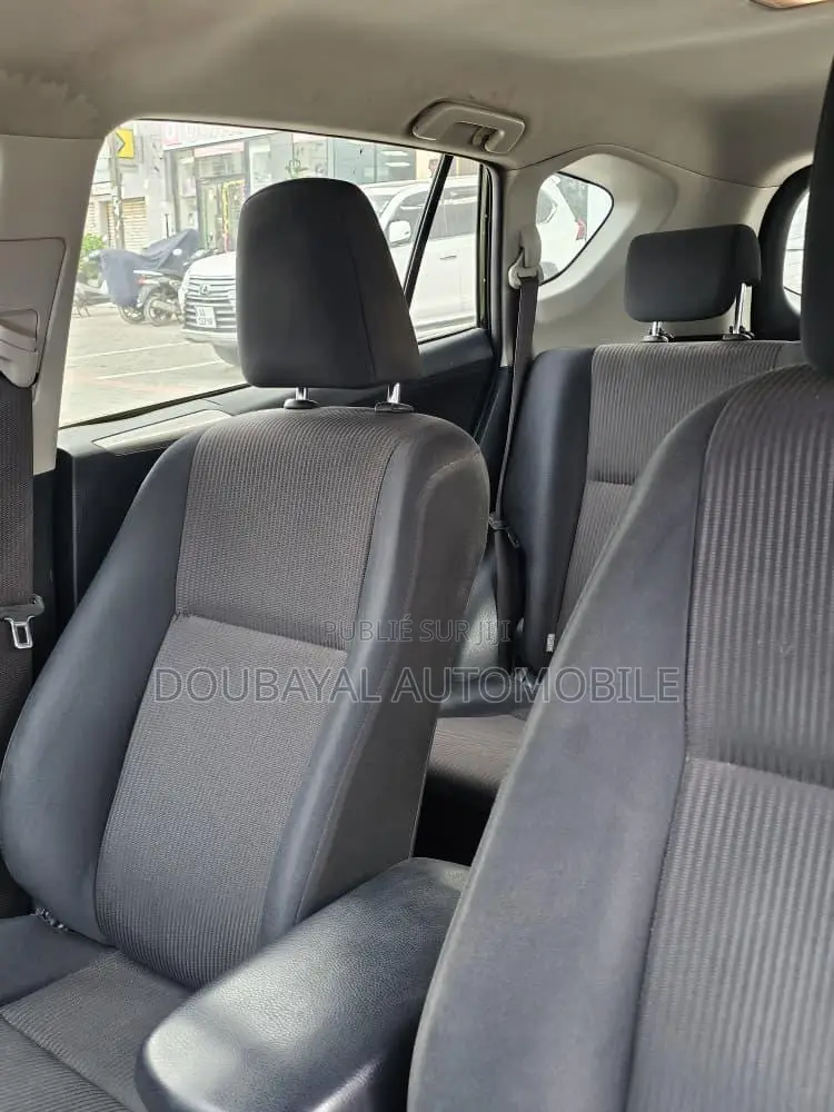 Toyota RAV4 LE 4dr SUV AWD (2.5L 4cyl 6A) 2014 Gris