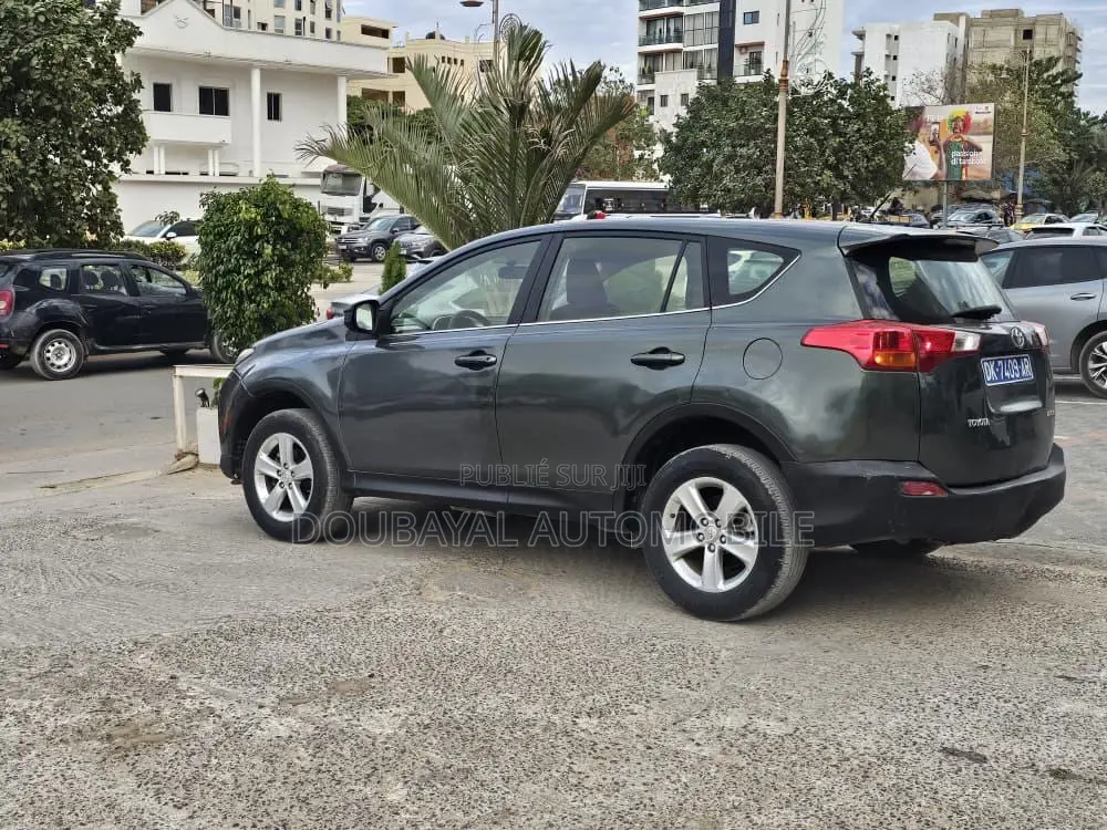 Toyota RAV4 LE 4dr SUV AWD (2.5L 4cyl 6A) 2014 Gris
