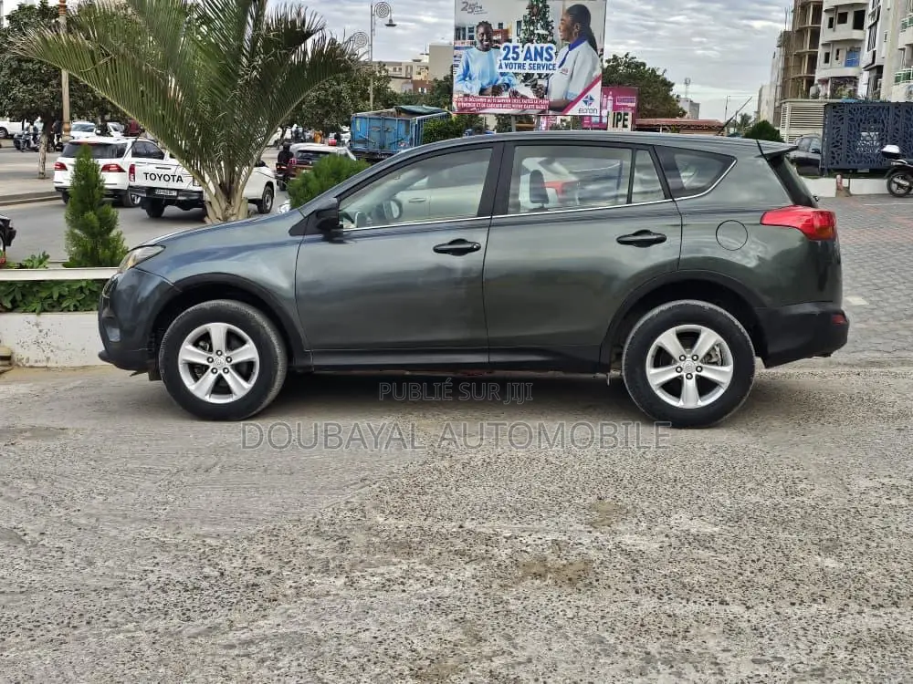 Toyota RAV4 LE 4dr SUV AWD (2.5L 4cyl 6A) 2014 Gris
