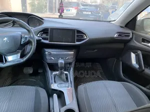Peugeot 308 2017 Gris