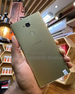 Photo - New Sony Xperia XA2 Ultra 32 GB Doré