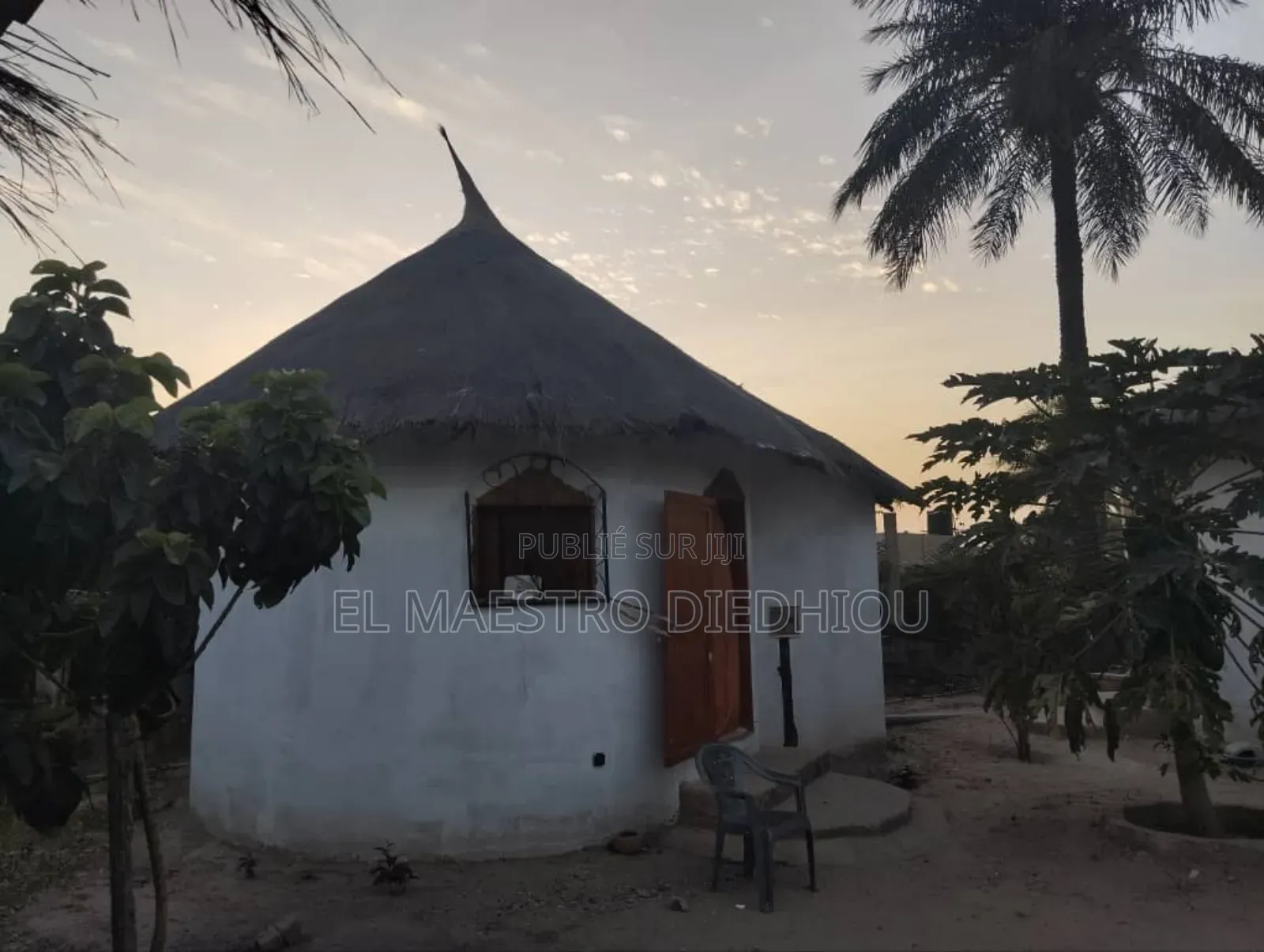 Furnished 5chbre Chambre et salon dans Auberge À Vendre, Kabrousse