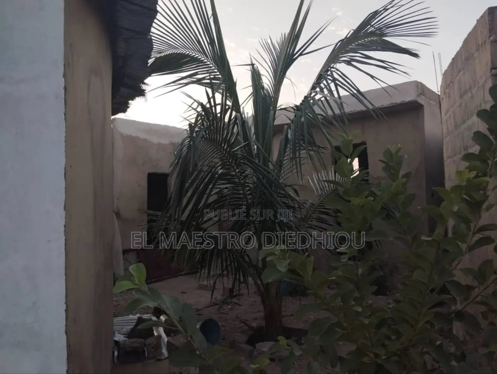 Furnished 5chbre Chambre et salon dans Auberge À Vendre, Kabrousse