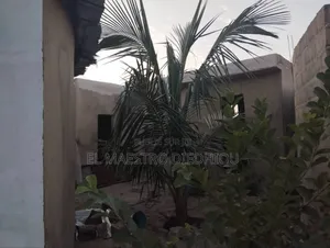 Furnished 5chbre Chambre et salon dans Auberge À Vendre, Kabrousse