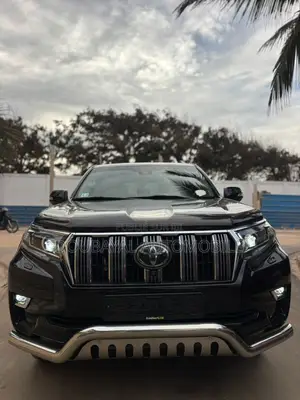 Toyota Land Cruiser Prado 2.7 2018 Noir Mat