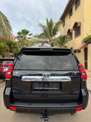Toyota Land Cruiser Prado 2.7 2018 Noir Mat
