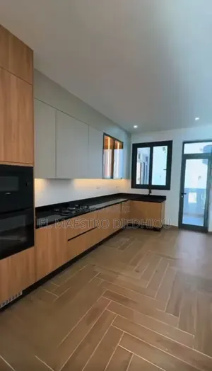 3chbre Appartement dans Appartement F4 À, Fann-Point E-Amitié à Vendre