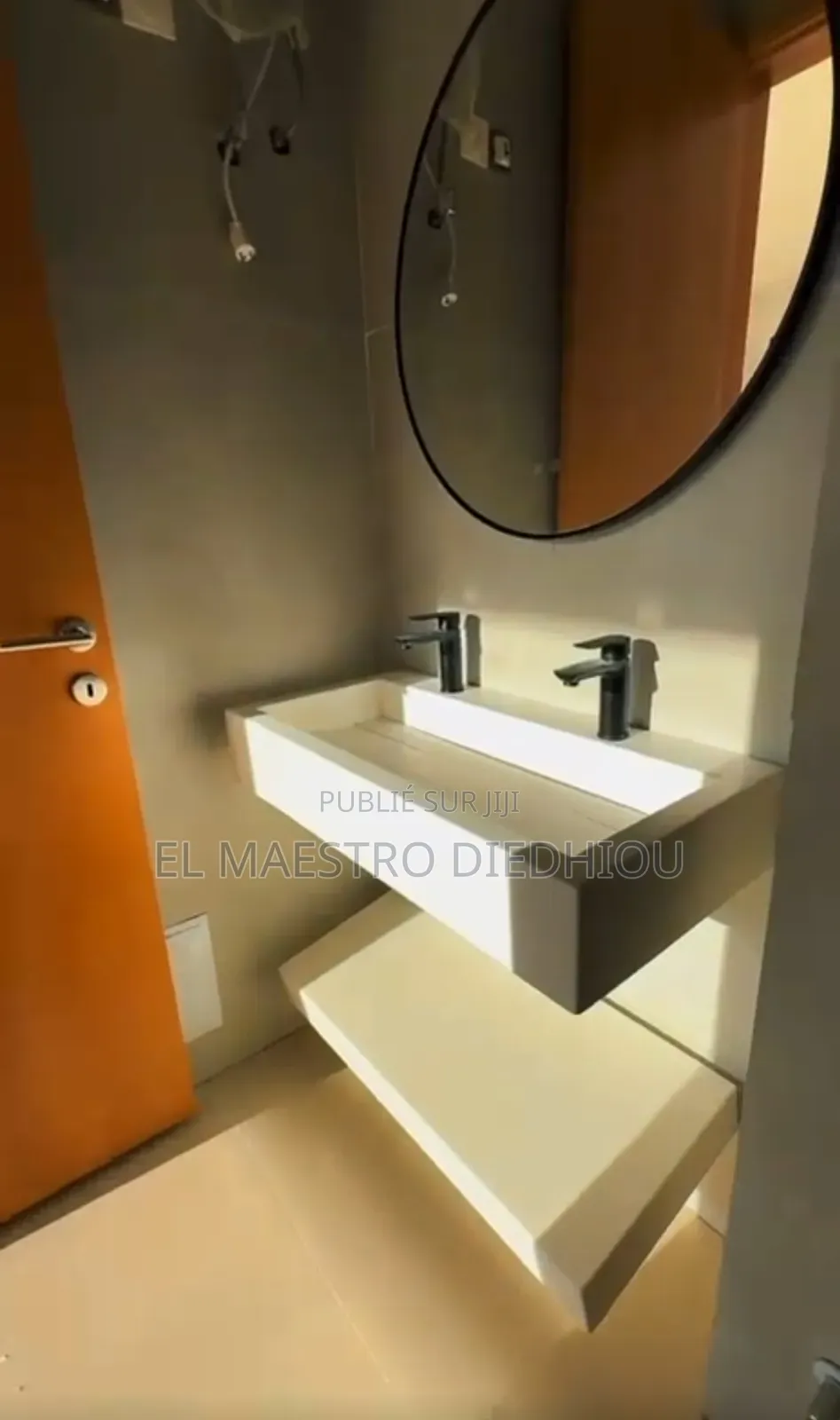 3chbre Appartement dans Appartement F4 À, Fann-Point E-Amitié à Vendre