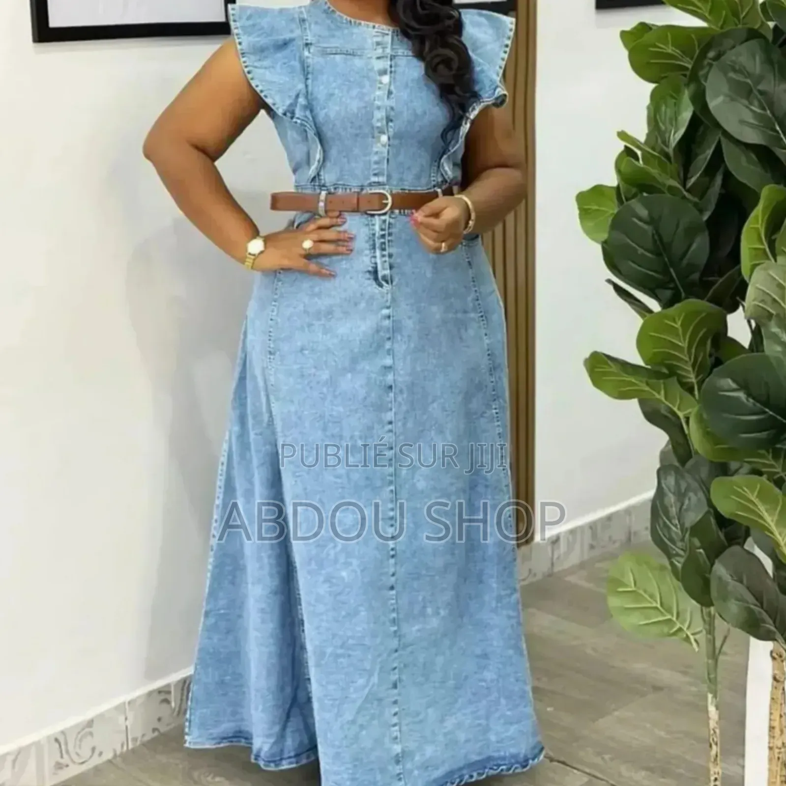 Robe Jeans Avec Ceinture Disponible