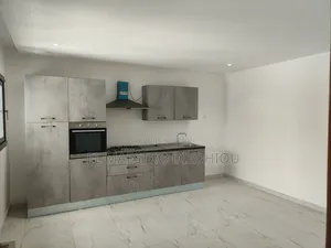 3chbre Appartement dans F4 À Louer Au Point à Louer