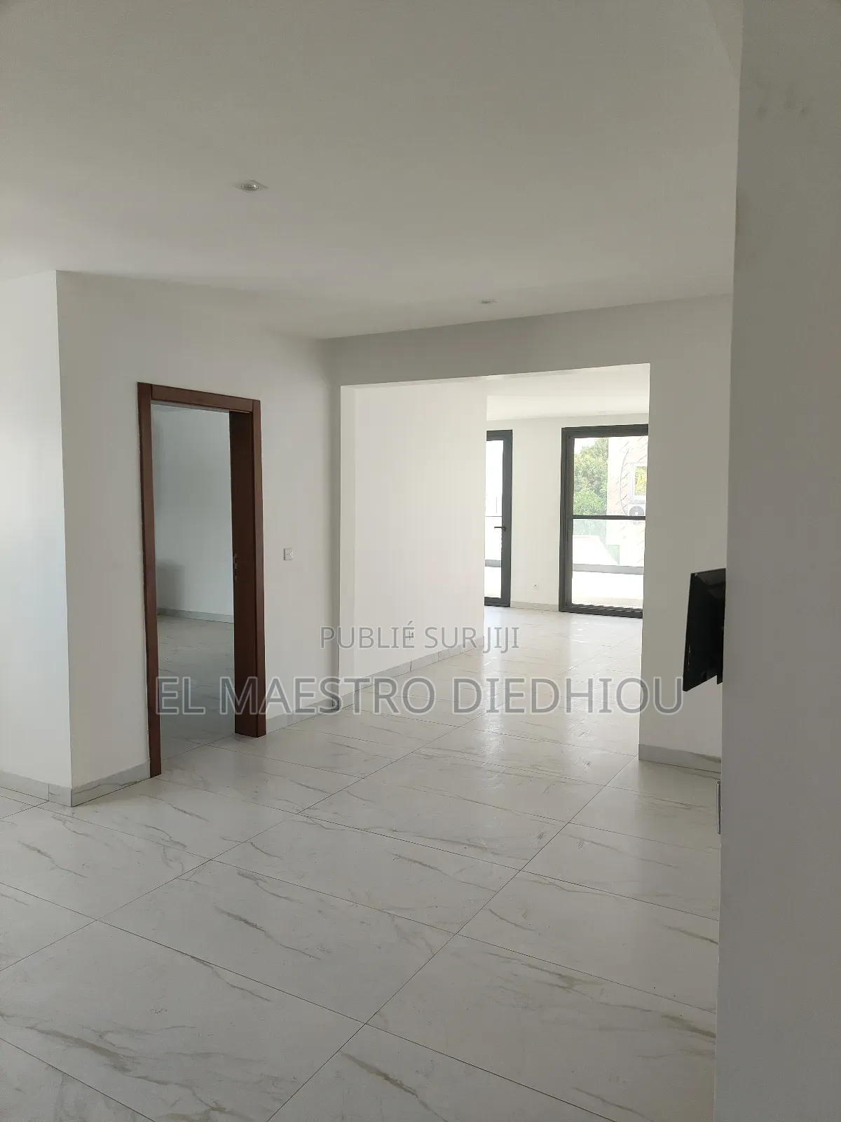 3chbre Appartement dans F4 À Louer Au Point à Louer