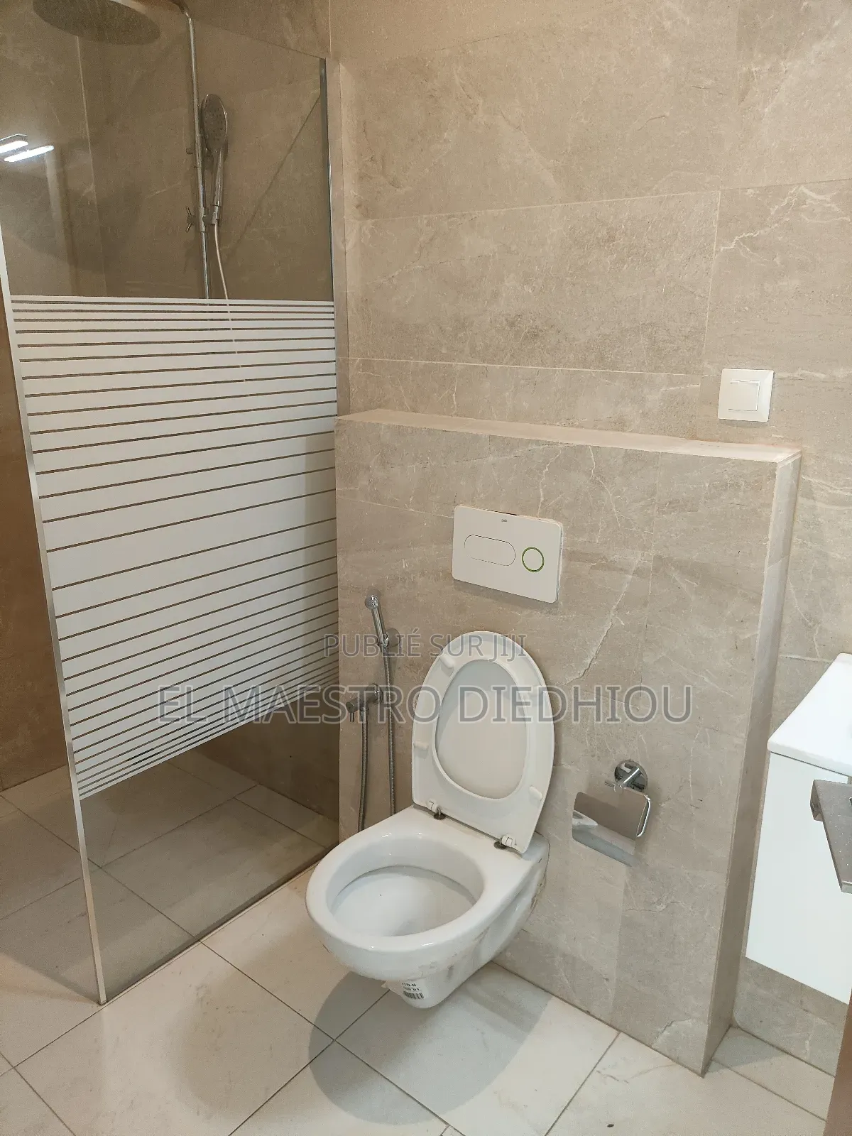 3chbre Appartement dans F4 À Louer Au Point à Louer