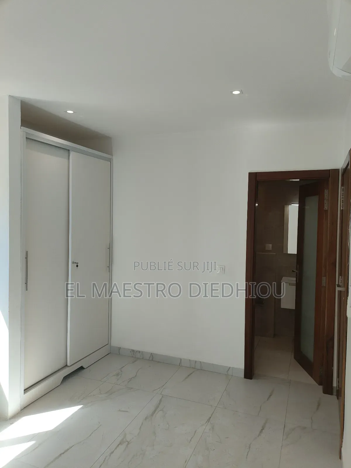 3chbre Appartement dans F4 À Louer Au Point à Louer