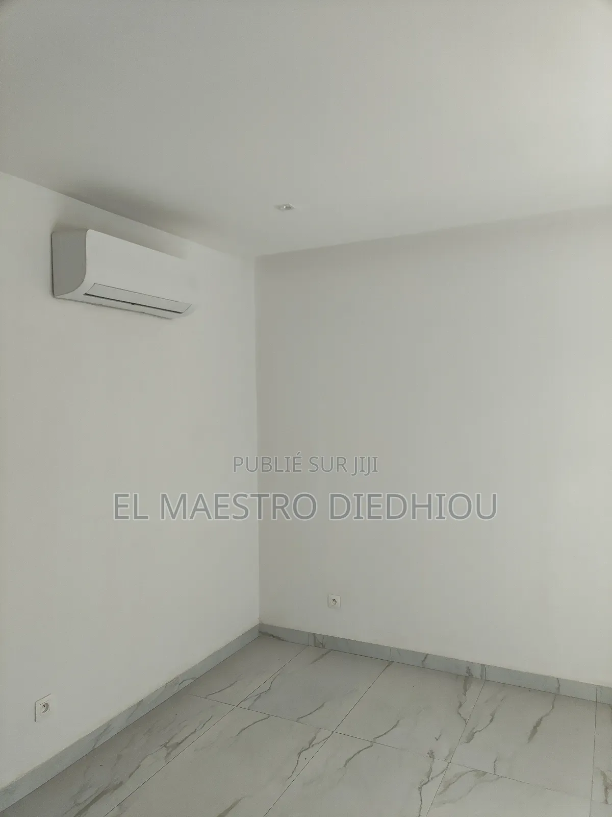 3chbre Appartement dans F4 À Louer Au Point à Louer