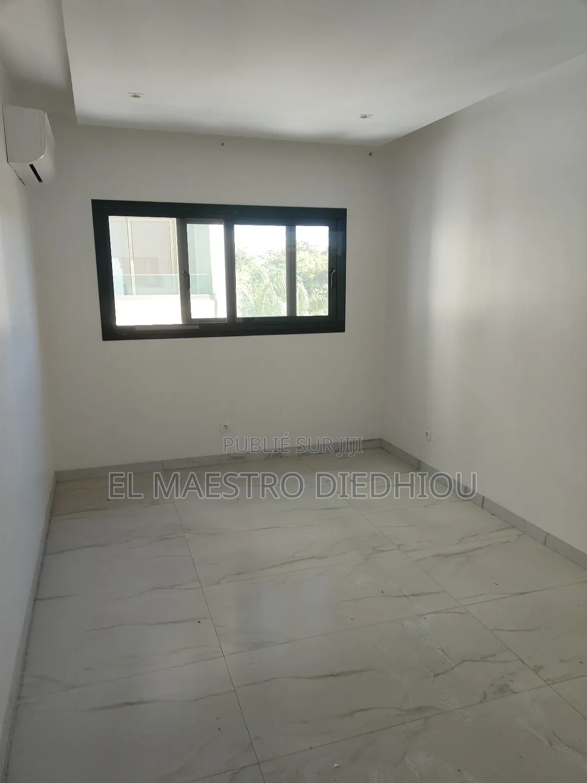 3chbre Appartement dans F4 À Louer Au Point à Louer