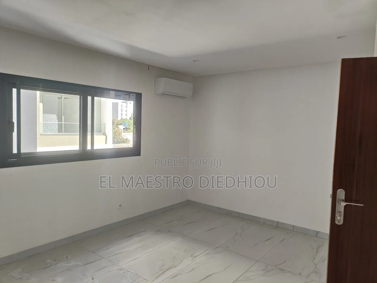 3chbre Appartement dans F4 À Louer Au Point à Louer