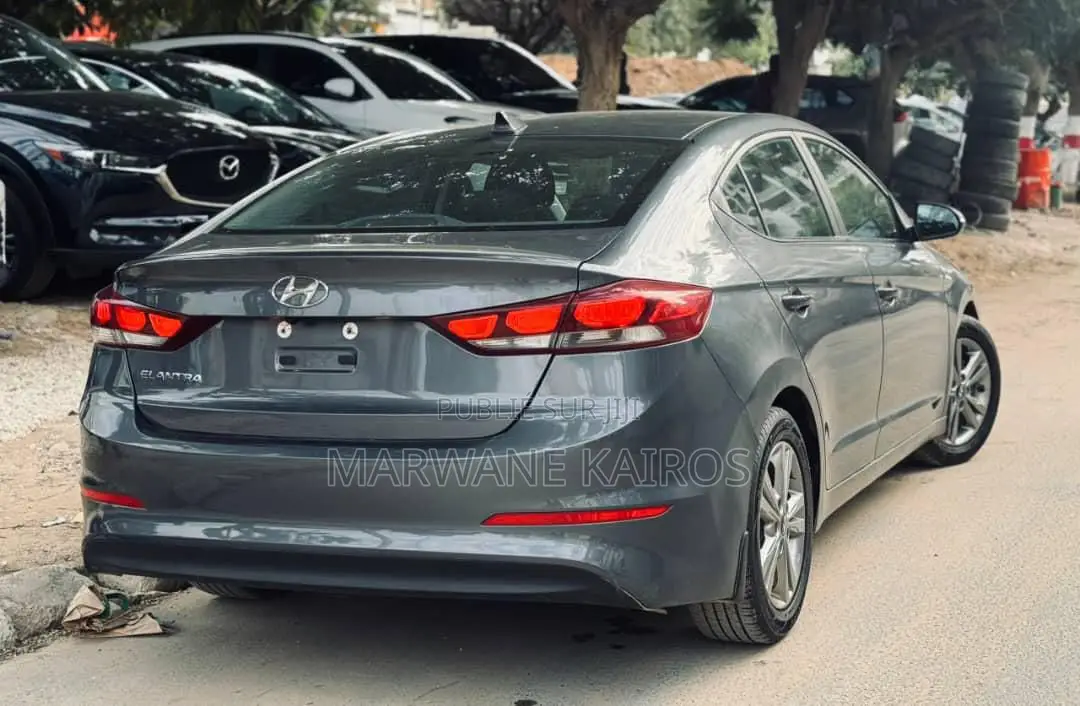 Hyundai Elantra 2018
