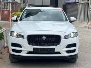 Jaguar F-Pace 2018 Blanc