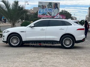 Jaguar F-Pace 2018 Blanc