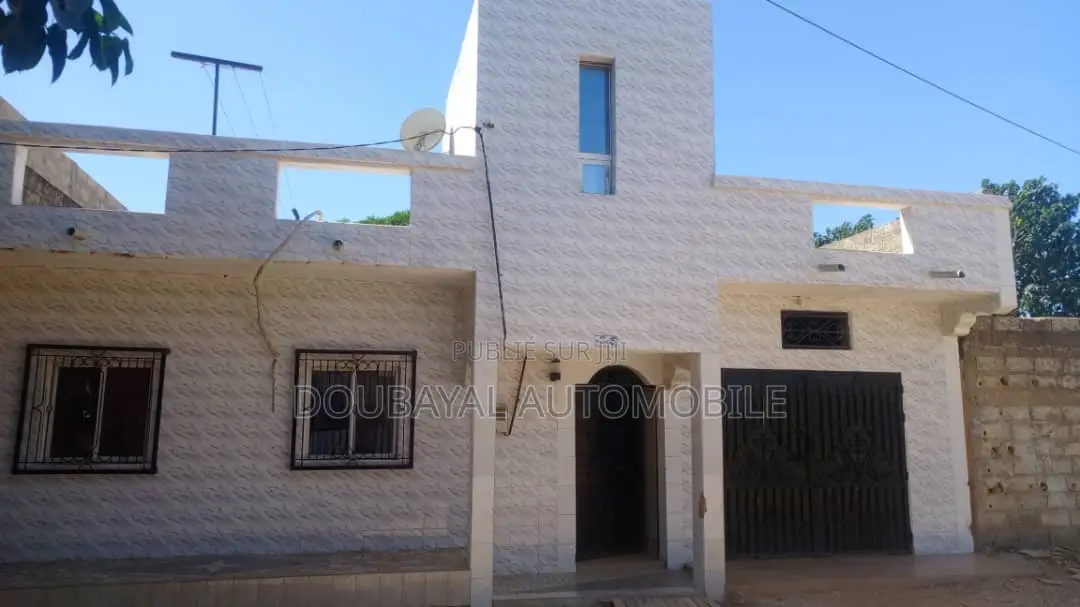 3chbre Maison de ville/terrasse dans Mbour, Thiès Sud à Vendre